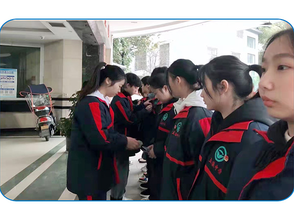 团委学生会干部开展校外活动
